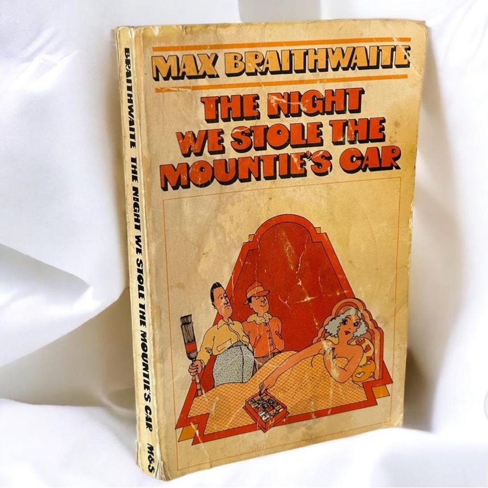 Vintage Unique Book 🤍
